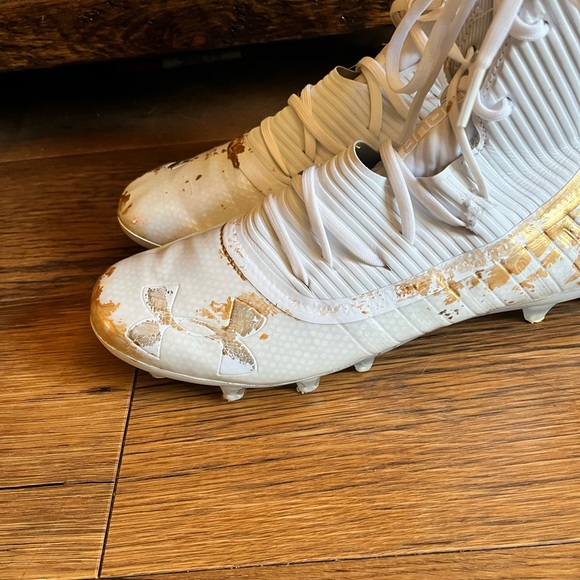 Under Armour football cleats - Picture 3 of 5